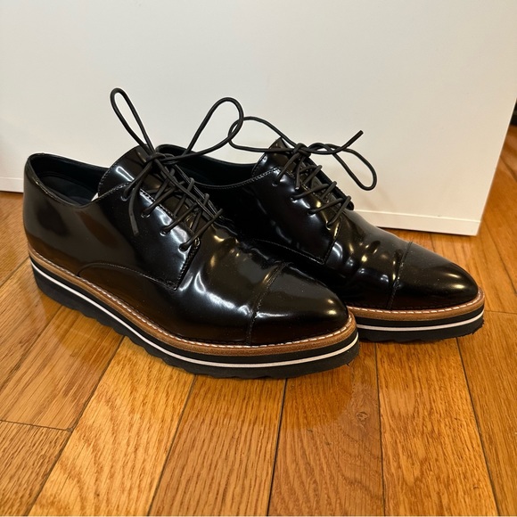 Vince Alanis Black Patent Leather Pointed Toe Oxford Loafers — Size 6 - Picture 3 of 9